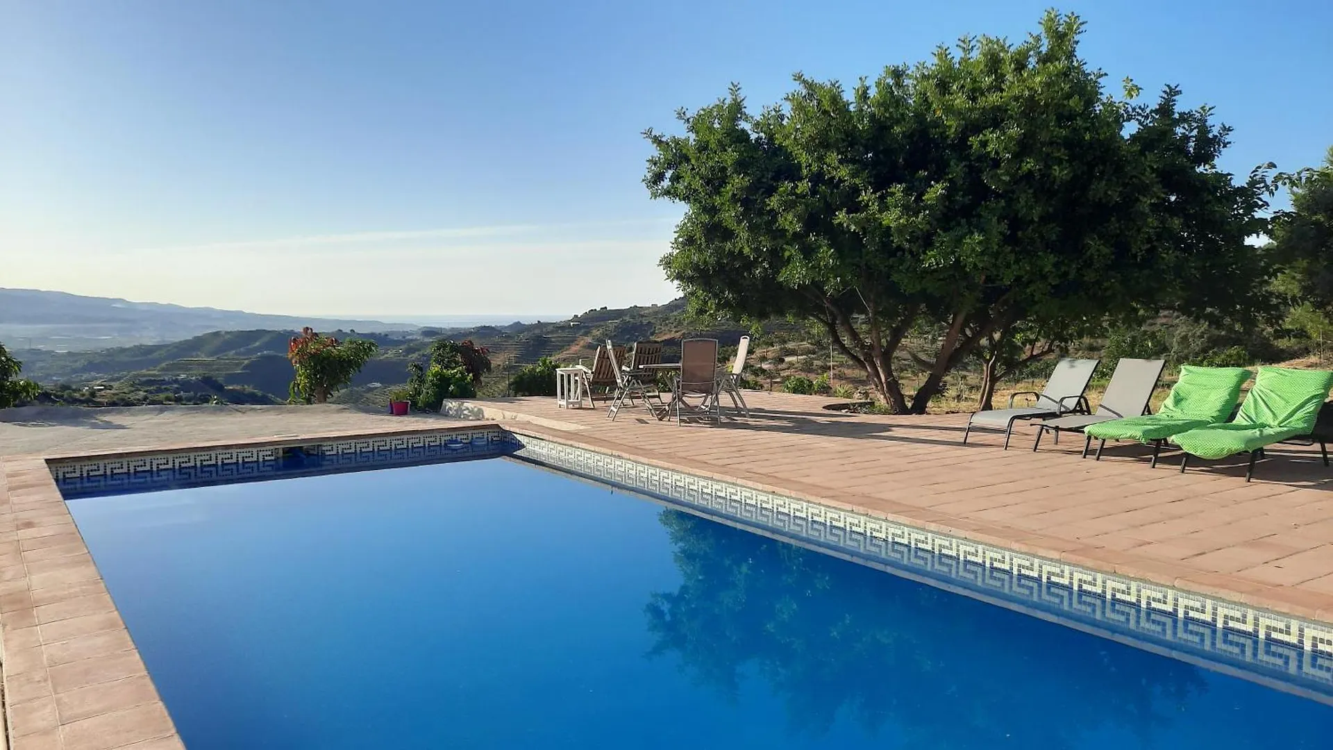 Casa Montana Velez-Malaga B&B 西班牙